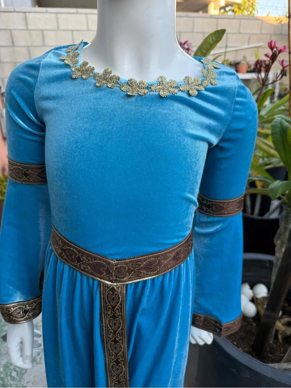 Girls' Blue Velvet Medieval Princess Costume Dress with Gold Trim